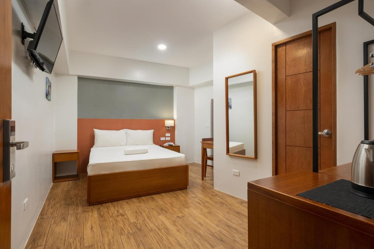 Ihotel Uptown Bgc Taguig Exteriör bild